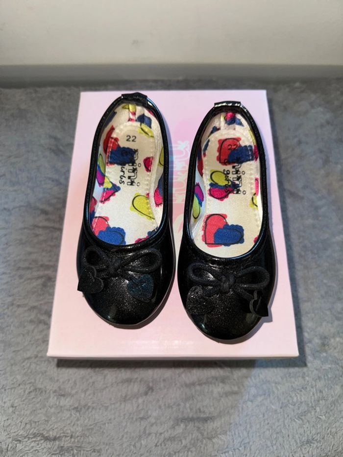Ballerine noires vernis à paillettes chaussea 22 TBE neuves - photo numéro 2