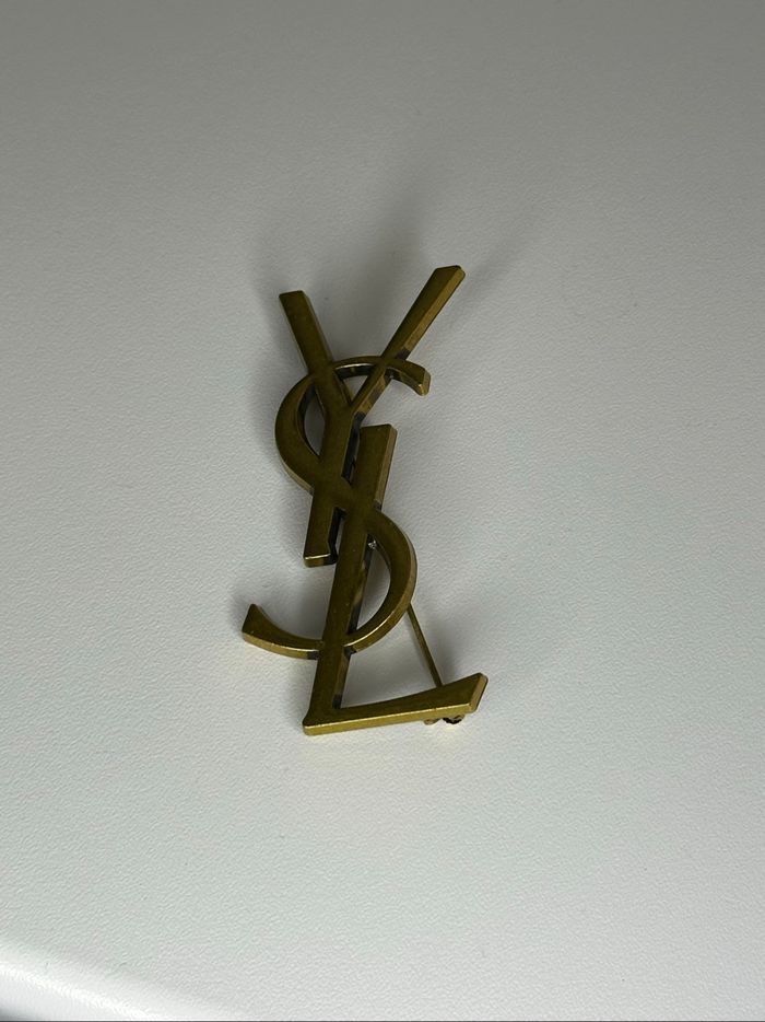 Broche Yves saint Laurent