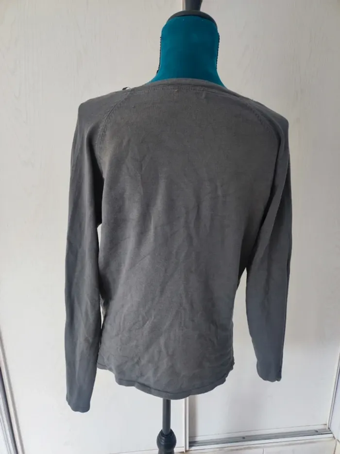 Pull gris - photo numéro 2