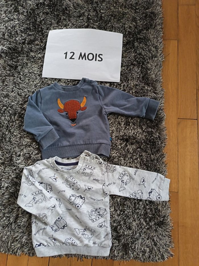 2 sweats 12 mois