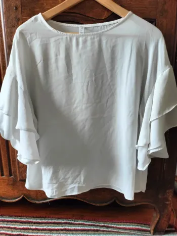Bluse blanche manches chauve-souris
