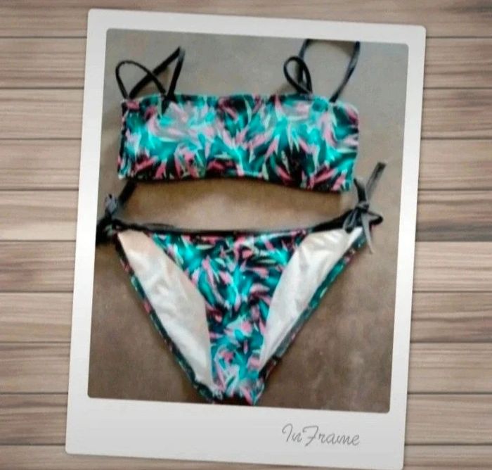 Maillot de bain taille 85B et 38