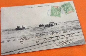 Carte postale ancienne Madagascar (Afrique) Passe de la barre côte Est de Madagascar