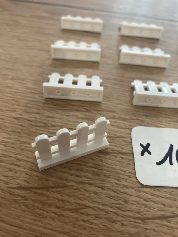 Lot de 10 barriere LEGO Fence 1x4x2 réf 4141607 - photo numéro 2