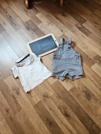 Ensemble salopette short et polo manches courtes 3 mois