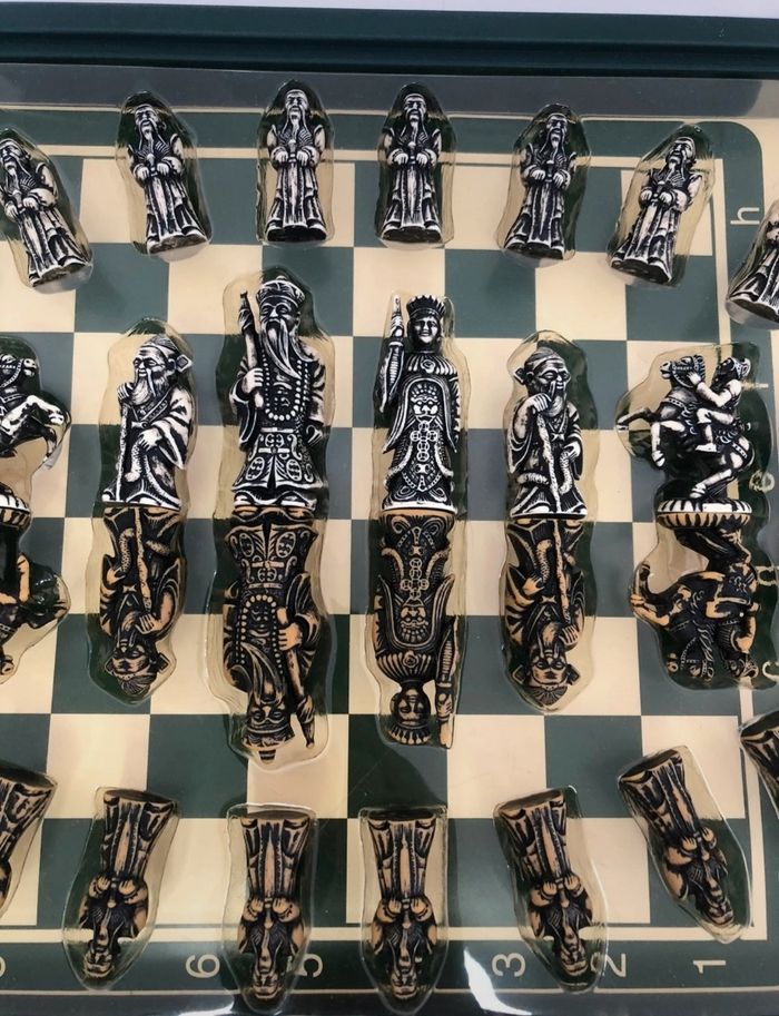 Jeu d'échecs figurines chinoises façon ivoire - photo numéro 4