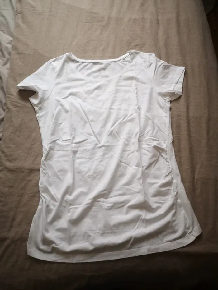 T shirt blanc femme enceinte