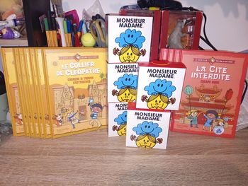 Lot de livres et peluches mr Mme mac do 2025 neufs