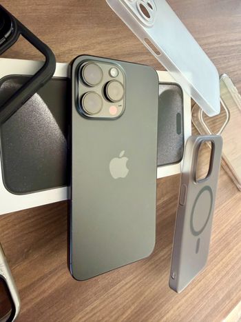 Apple 15 Pro max