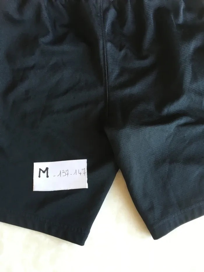 Short Nike M - 137/147 - photo numéro 3