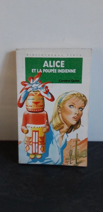 Alice et la poupée indienne