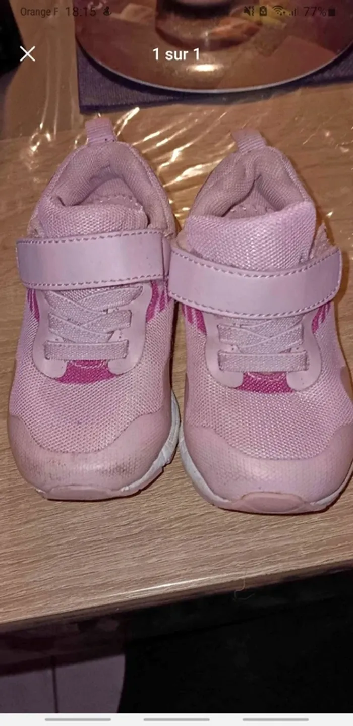 Paire de chaussure rose