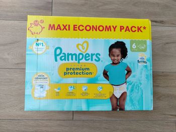 Couches Pampers premium protection Neuves