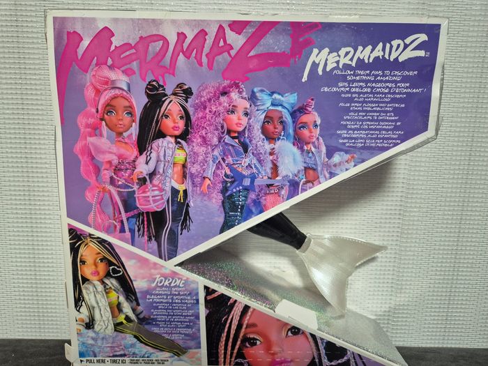 Poupée Mermaze changement de couleur - photo numéro 3