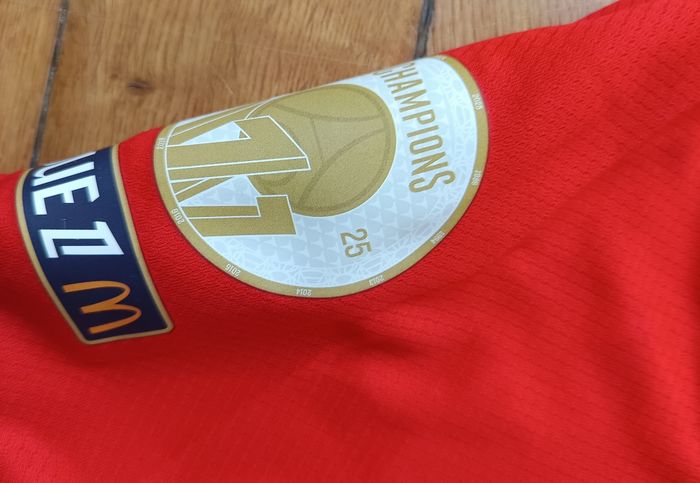 Maillot PSG taille M adulte modèle rouge 2026 - photo numéro 6