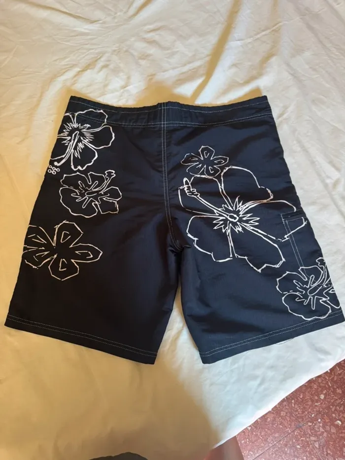Short de bain Bershka taille M - photo numéro 3