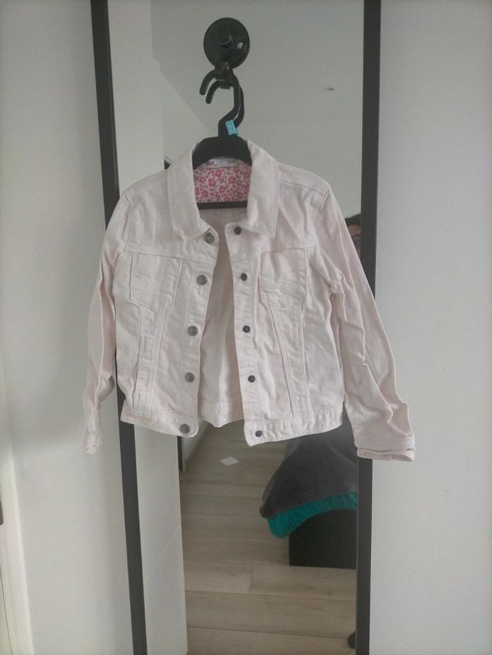 Veste en jean rose pâle