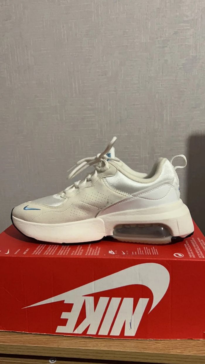 Basket Nike air max Verona demi pointure 38.5 - photo numéro 2