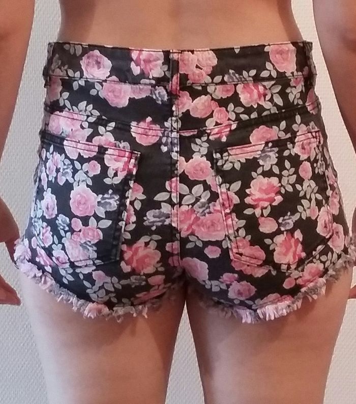 Short Fleuri - photo numéro 2
