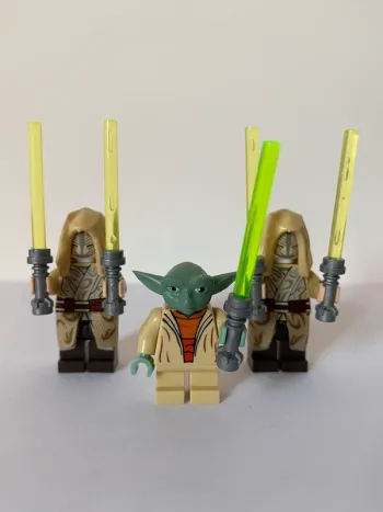 Figurine type lego Maître Yoda et 2 gardiens du temple Jedi. Star Wars