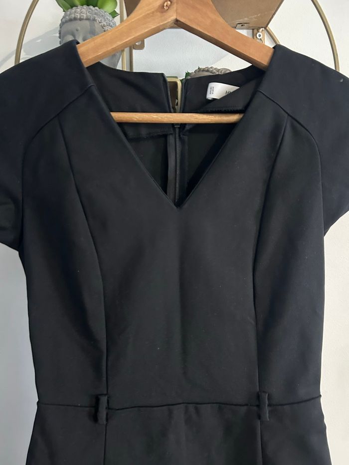Robe cintrée noire xs - photo numéro 2