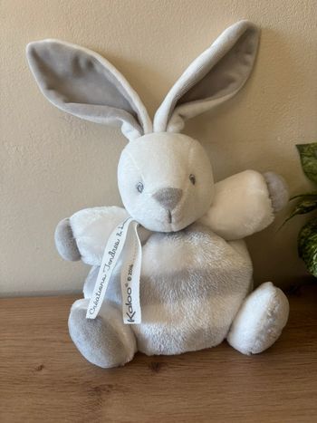 Neuf doudou lapin patapouf boule blanc rayé gris kaloo