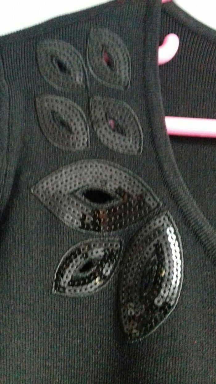 Pull noir sixth sense taille 40/42 - photo numéro 2