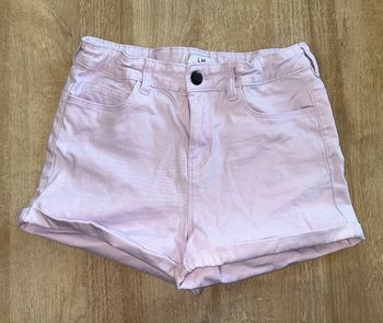 Short mauve