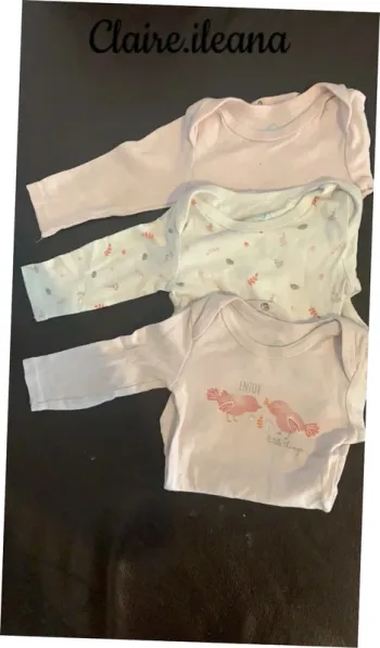 🛑3 bodies manche longue Tex 🛑12 mois