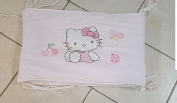 Tour de lit hello kitty