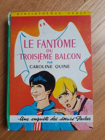Le fantôme du troisième balcon par Caroline Quine