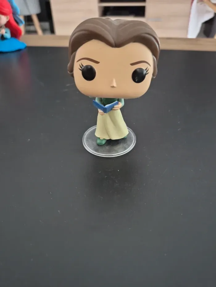 Funko pop la belle
