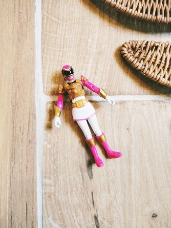 🙅 Power rangers ultra megaforce - Figurine du ranger rose - marque Bandai
