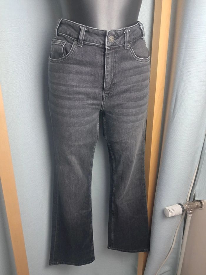 NVY jean taille haute T.38 en tbe