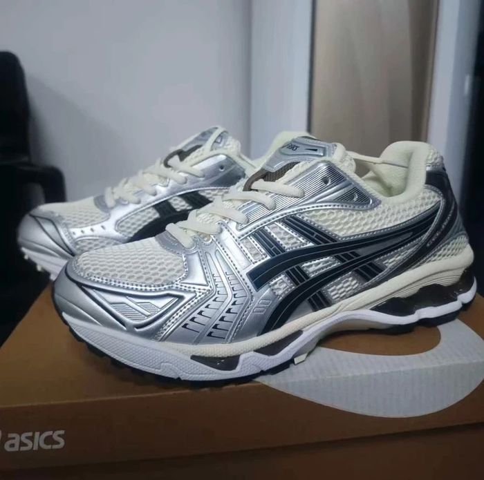 Asics Gel Kayano 14 taille 39