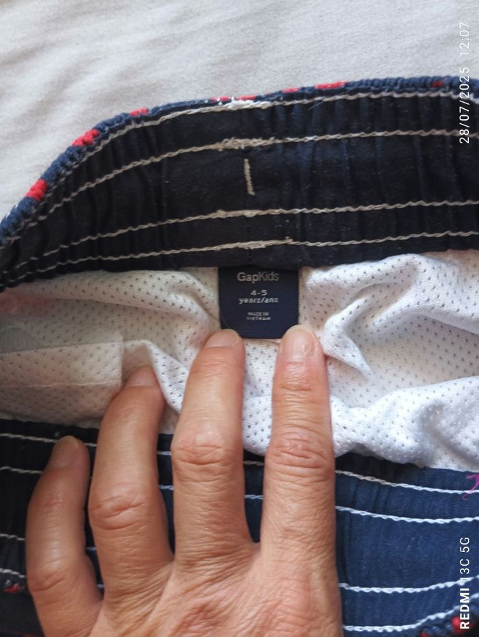 Maillot de bain Gap taille 4/5 ans - photo numéro 2