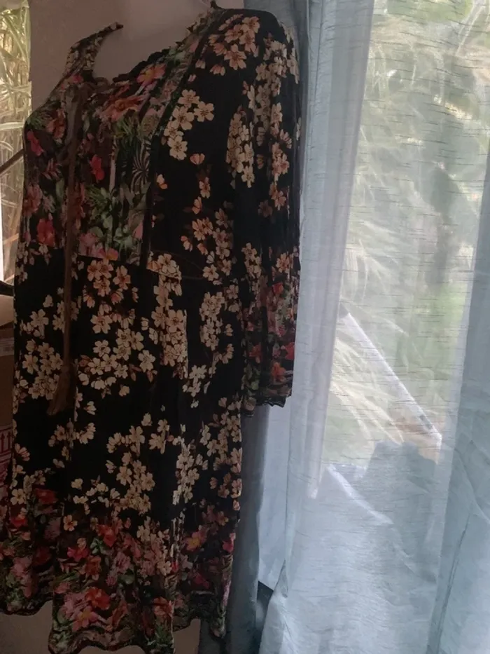 Robe fluide manches longues fleurie taille42 44 - photo numéro 8