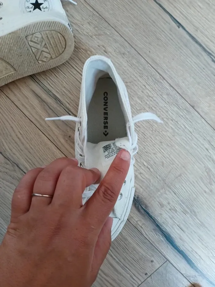 Converse fleur blanche 35 - photo numéro 4