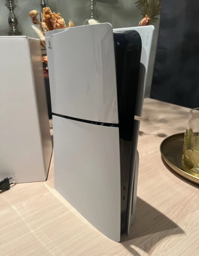 PlayStation 5 Slim – Version Disque (1 To) - photo numéro 3