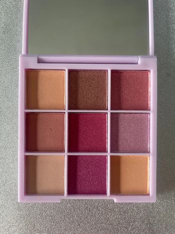 Palette de 9 fards à paupières, cruelty free, neuve