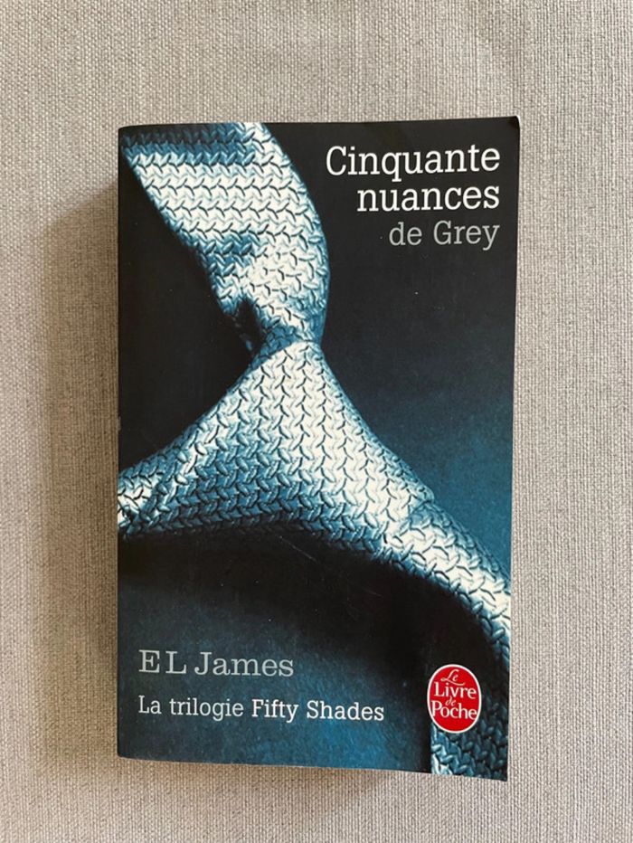 Livre Cinquante nuances de Grey - photo numéro 1
