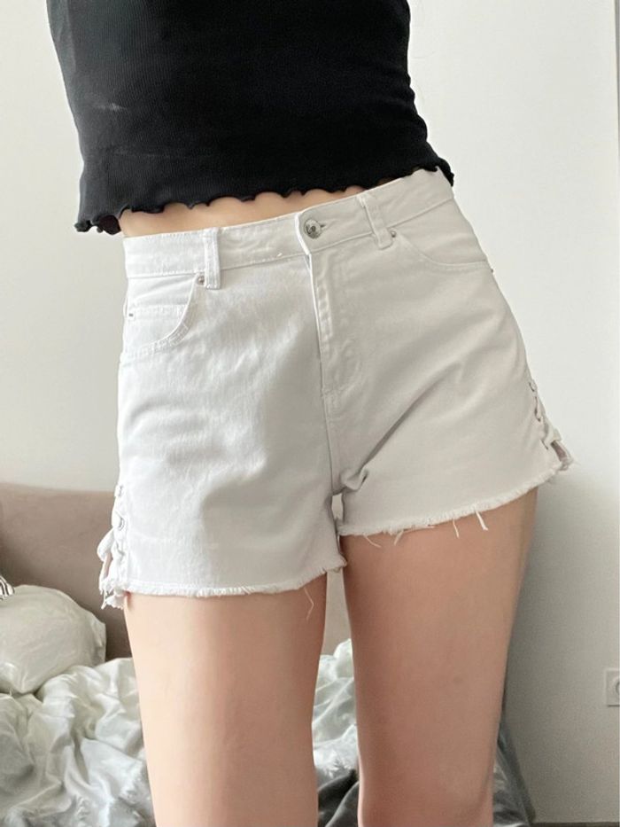Short en denim blanc Calliope taille S en bon état - photo numéro 2