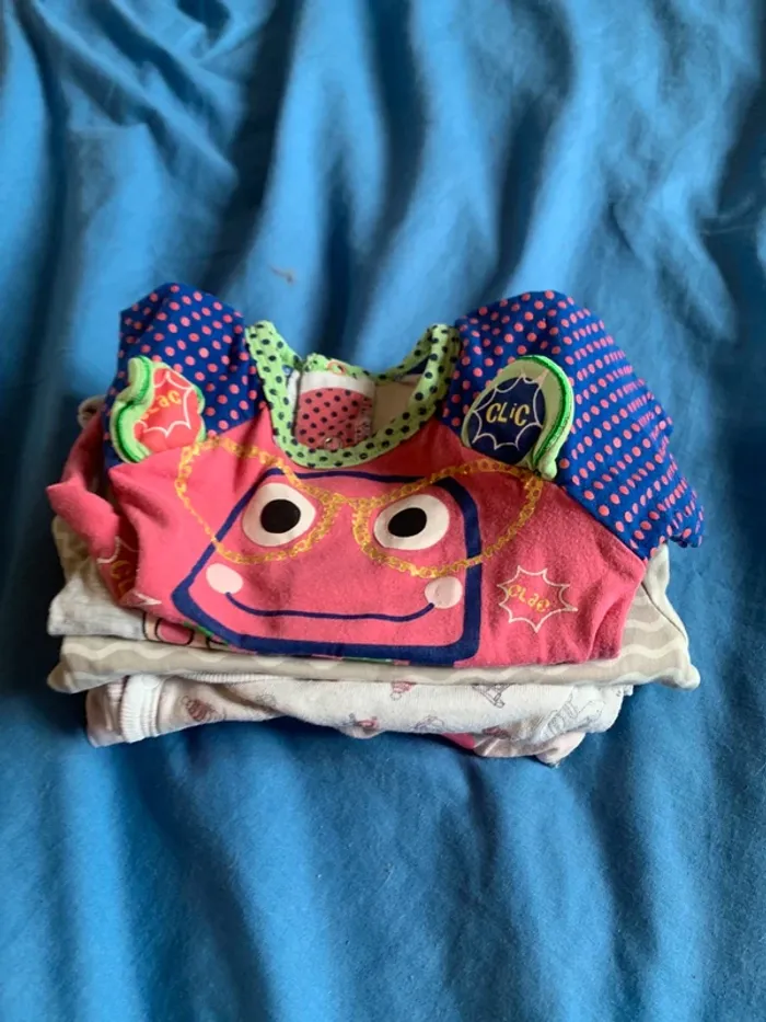 👶 Lot de 5 bodys 9 mois – manches longues & courtes 👶 - photo numéro 2