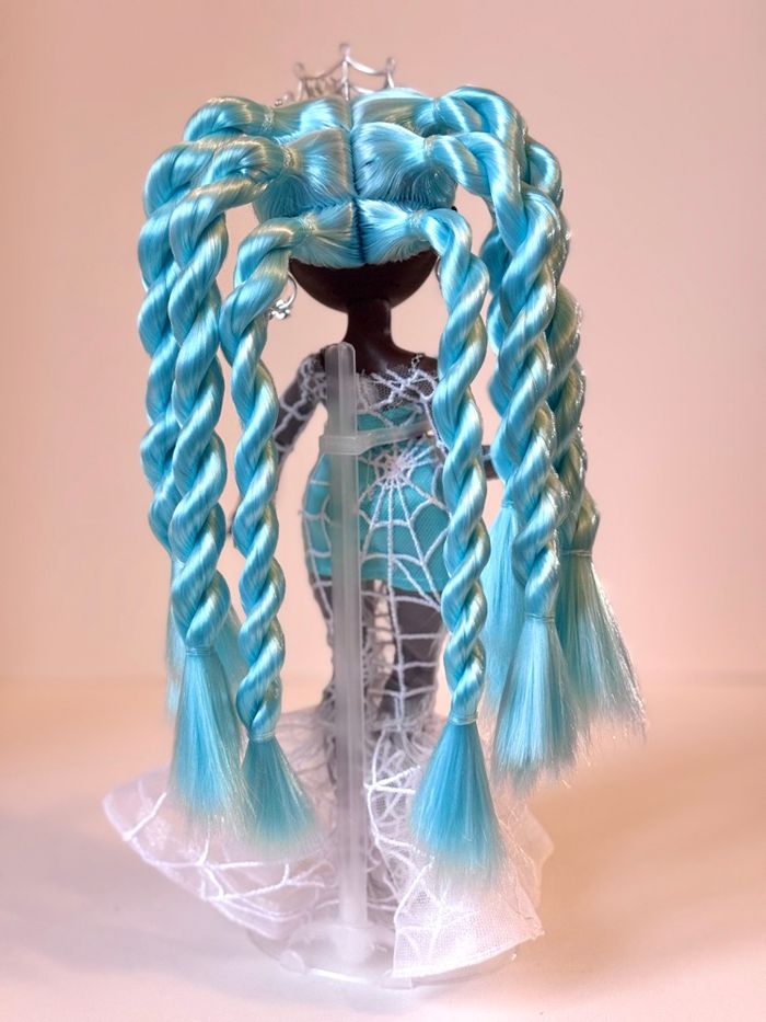 Robin Rainbow High - photo numéro 8