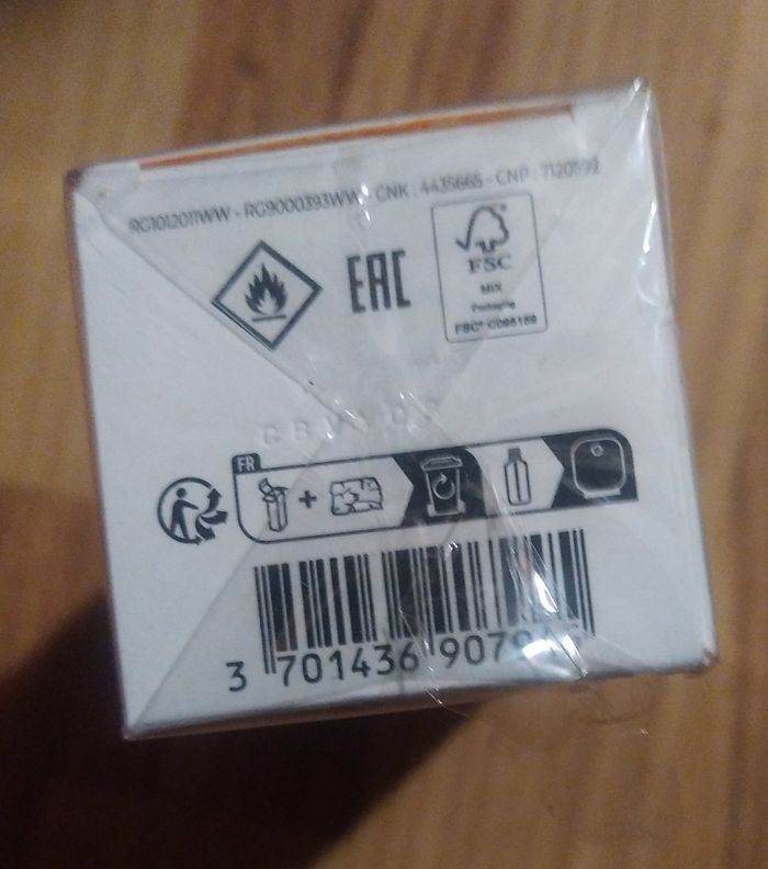 Eau parfumée bienfaisante à l'essence de néroli Roger et Gallet 100ml - photo numéro 6