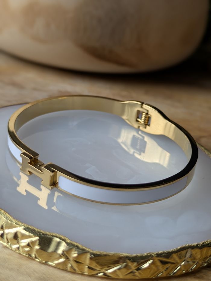 Bracelet tendance H en acier inoxydable - photo numéro 7