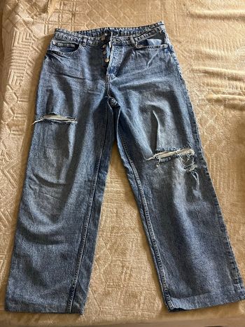 Jean taille haute troué 