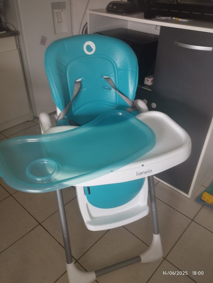 Chaise haute - photo numéro 2