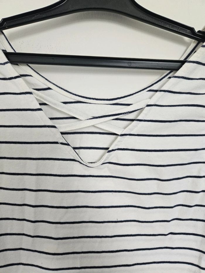 Crop-top Pimkie rayé blanc et bleu marine - Taille S - Excellent état - photo numéro 3