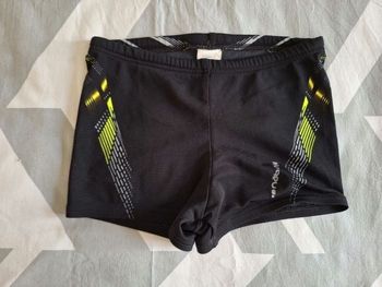 Short de bain taille 14 ans